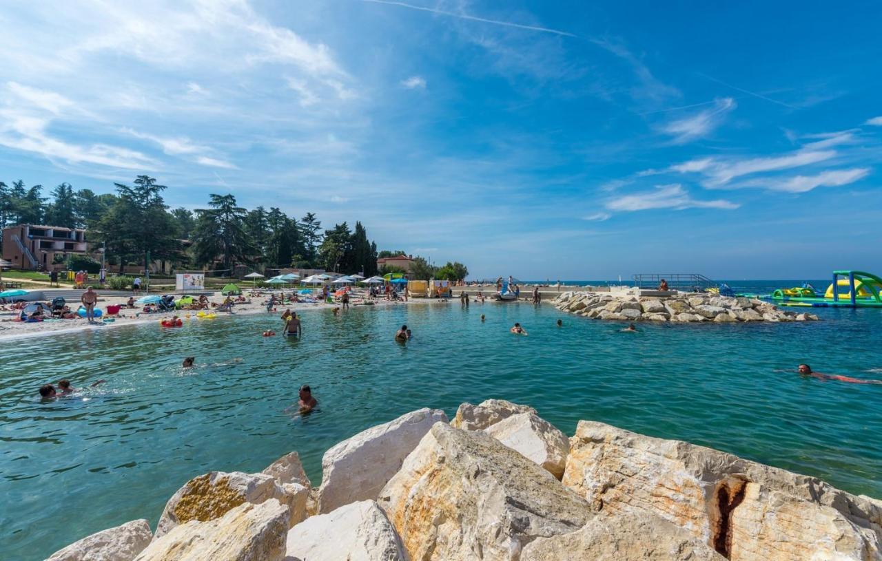 Apartment Complex Iris Poreč Exterior foto