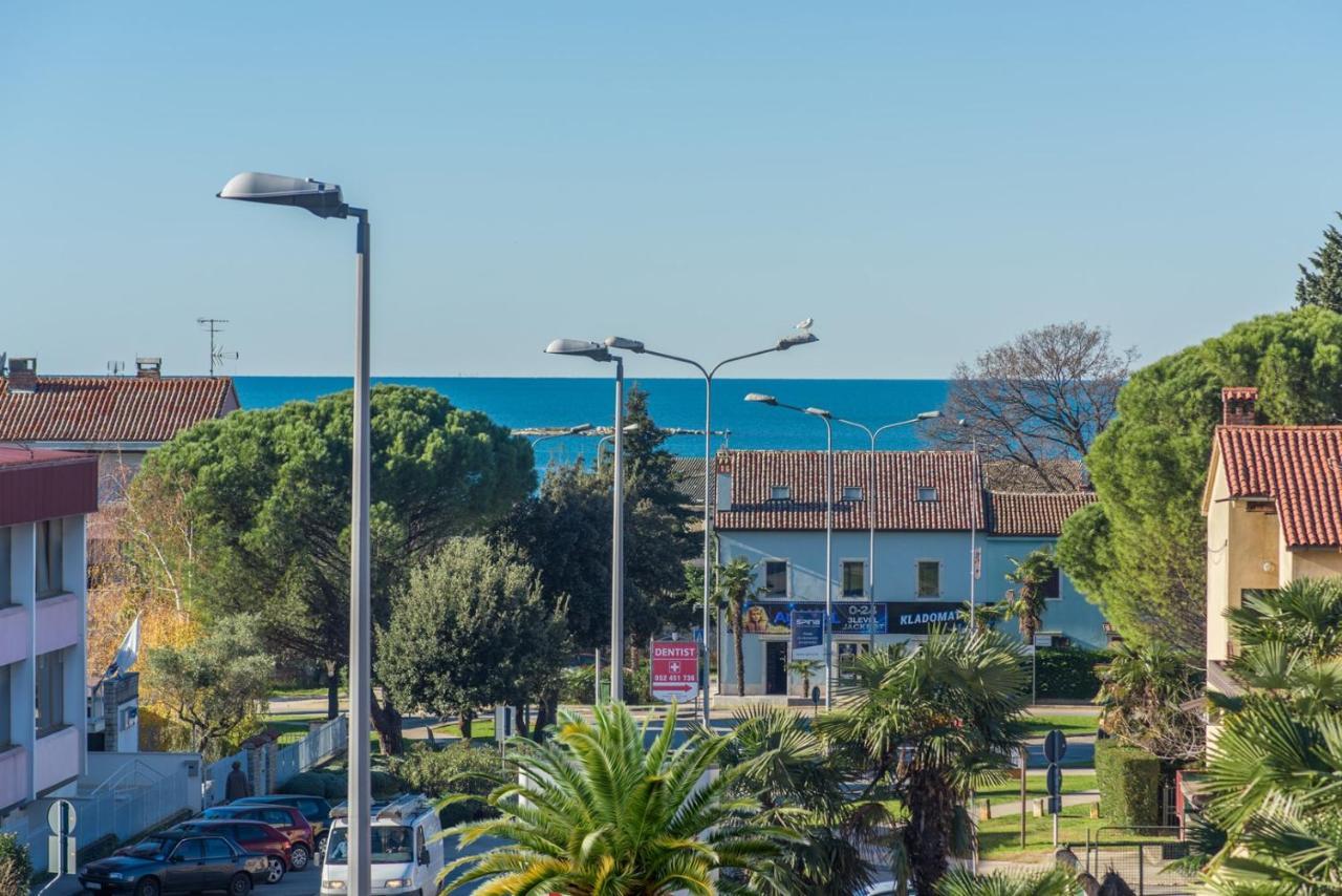 Apartment Complex Iris Poreč Exterior foto